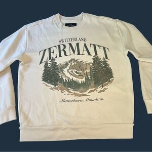Hollister Cream Zermatt Crewneck Sweater